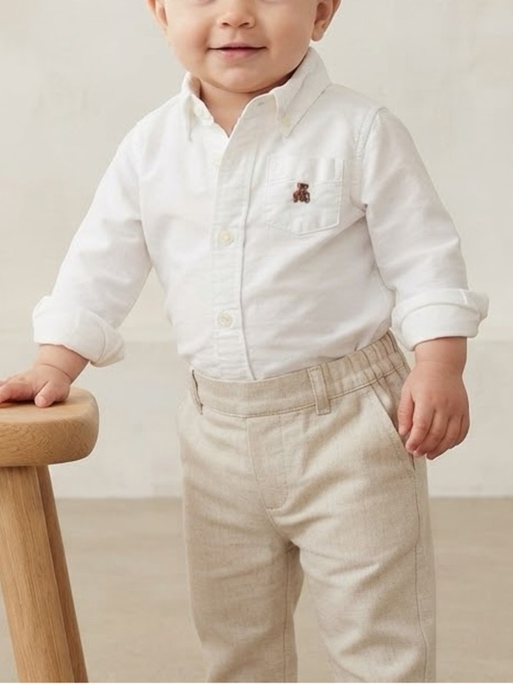 Gap White Cotton Teddy Bear Oxford Button-Down Long Sleeve Bodysuit